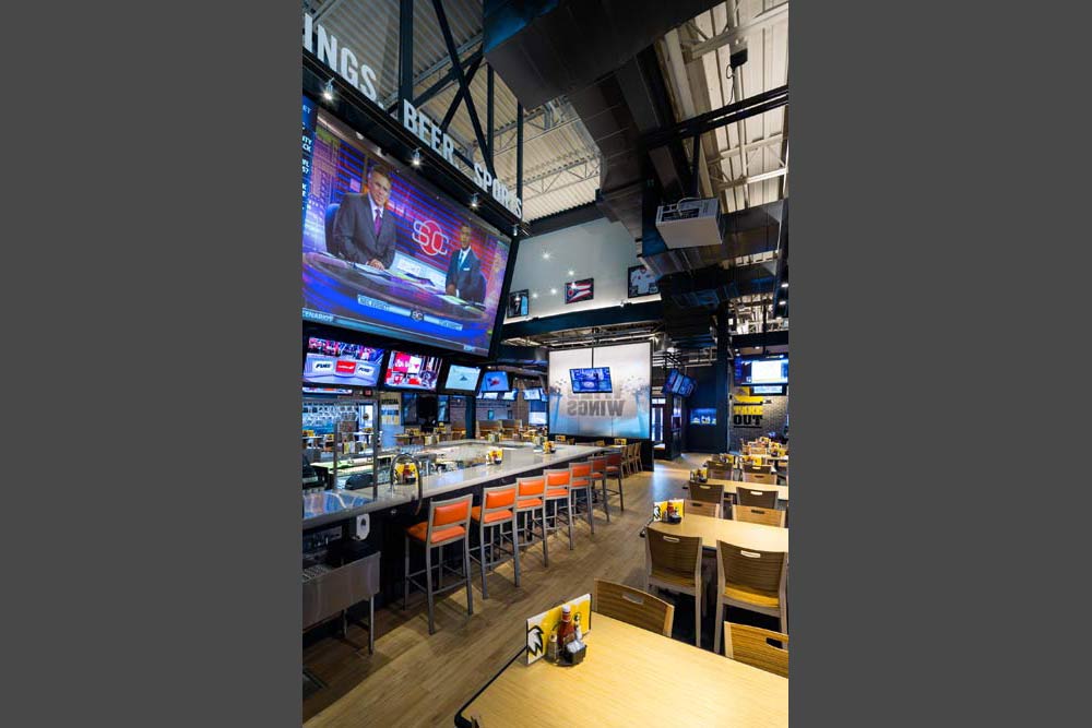 buffalo-wild-wings07.jpg