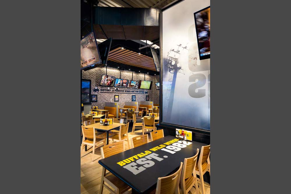buffalo-wild-wings08.jpg